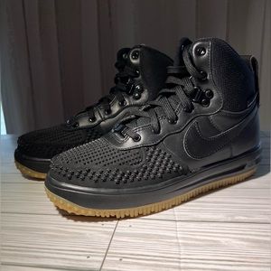 Youth Nike Kids Size 5.5 Lunar Force 1 Duckboot